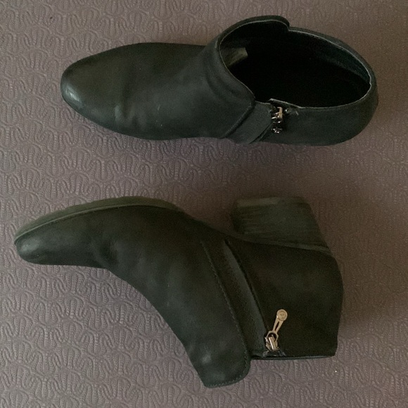 Blondo women’s Waterproof Ankle Boots Size 8, Black Color - Picture 3 of 7